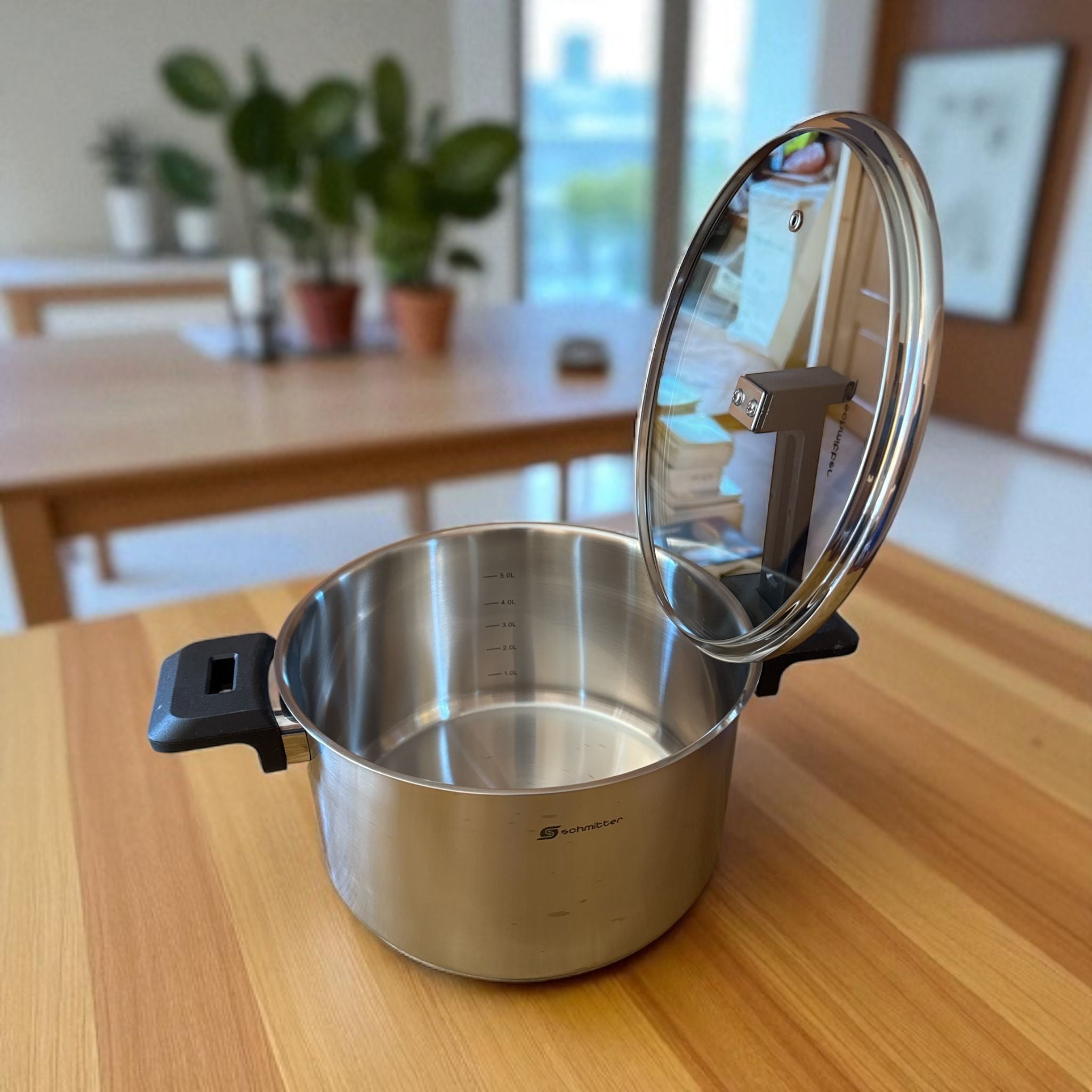 Oală Profesională Schmitter 24 cm / 6L – Capac Inovator & Design Premium