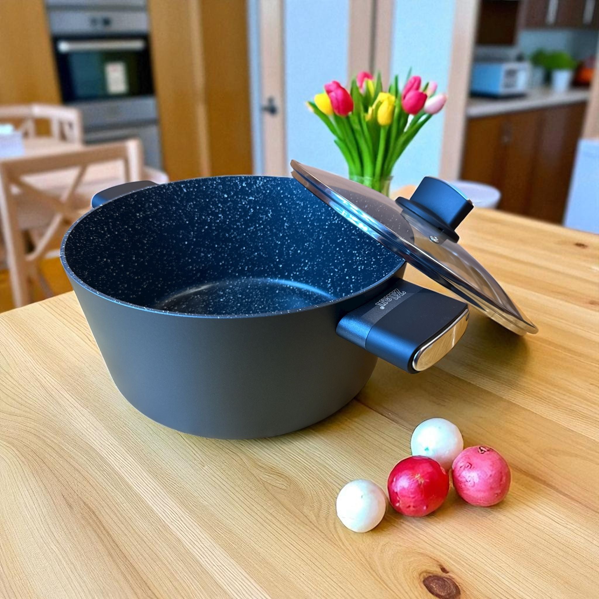 Oală Zilan 28 cm, 6.5 litri, cu capac – interior marmorat, compatibilă inducție