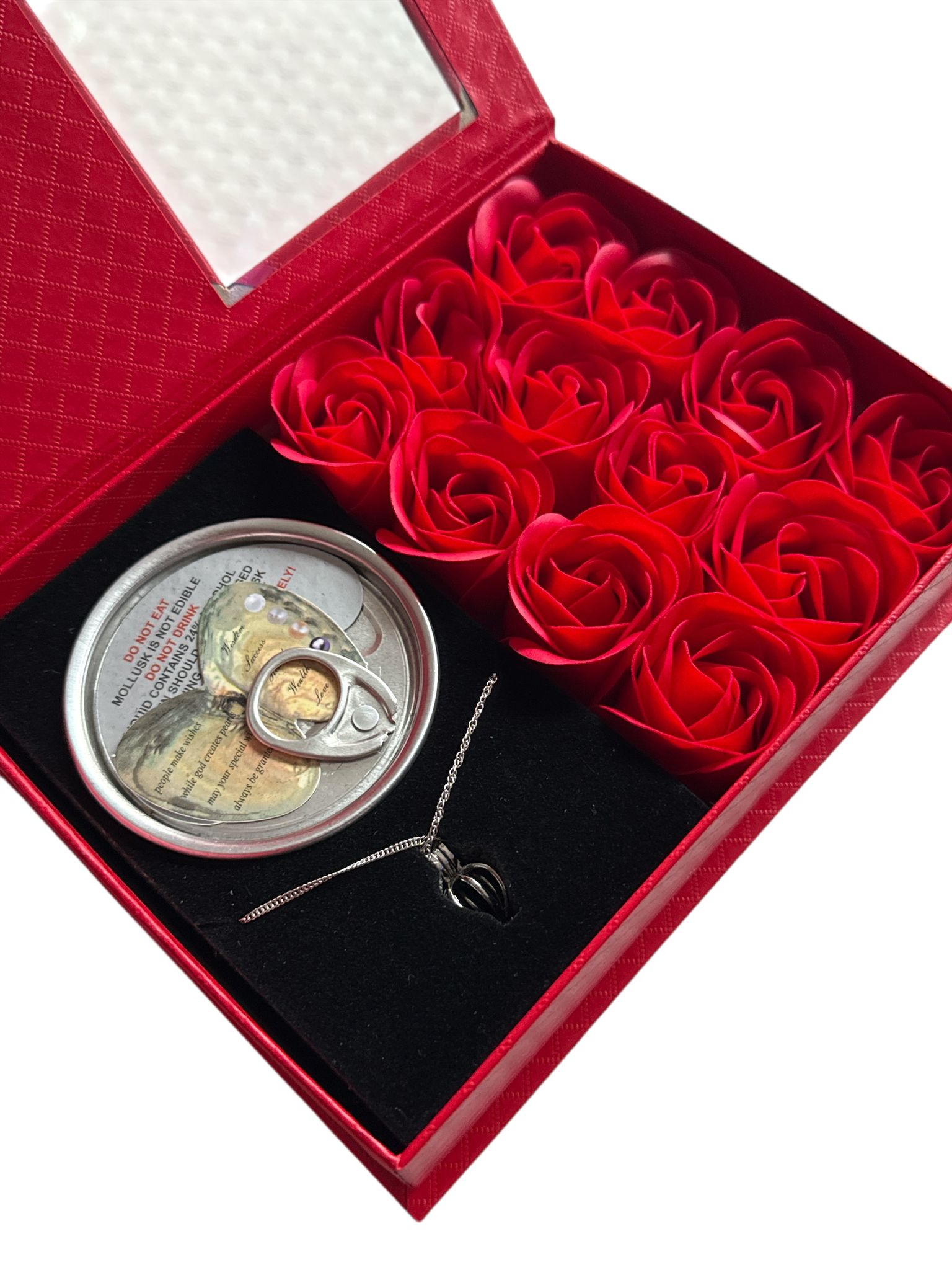 Set cadou Love Forever cu trandafiri si colier