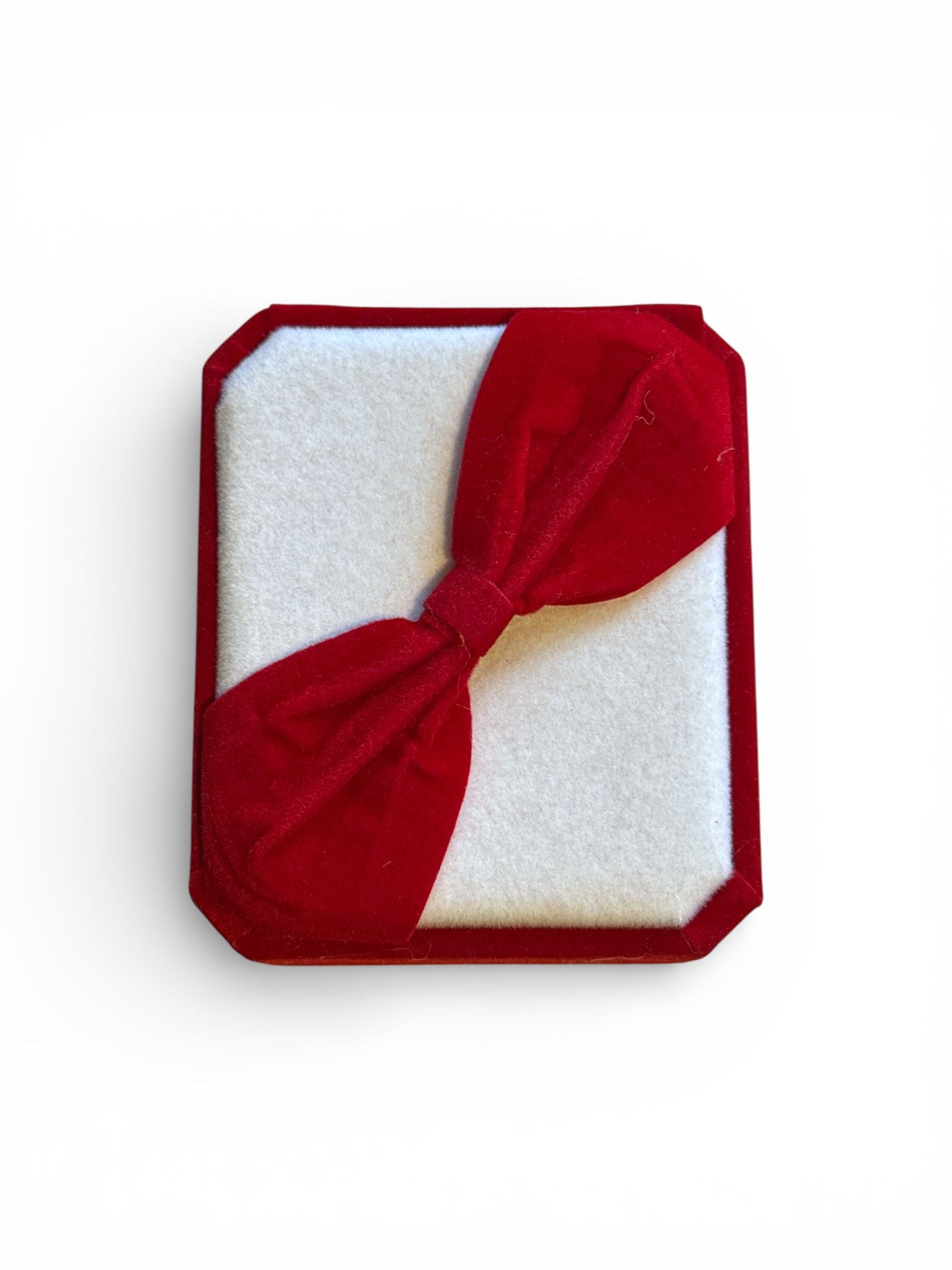 Broșă fluture cu cristale în cutie cadou