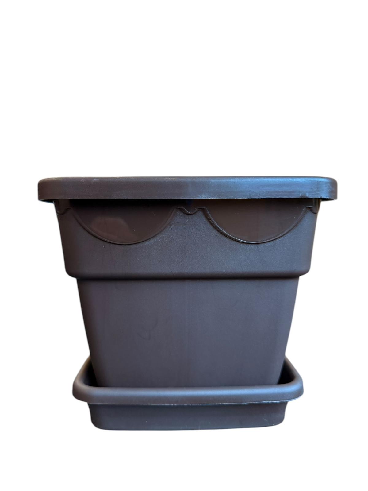Ghiveci plastic patrat 18 cm cu farfurie maro inchis