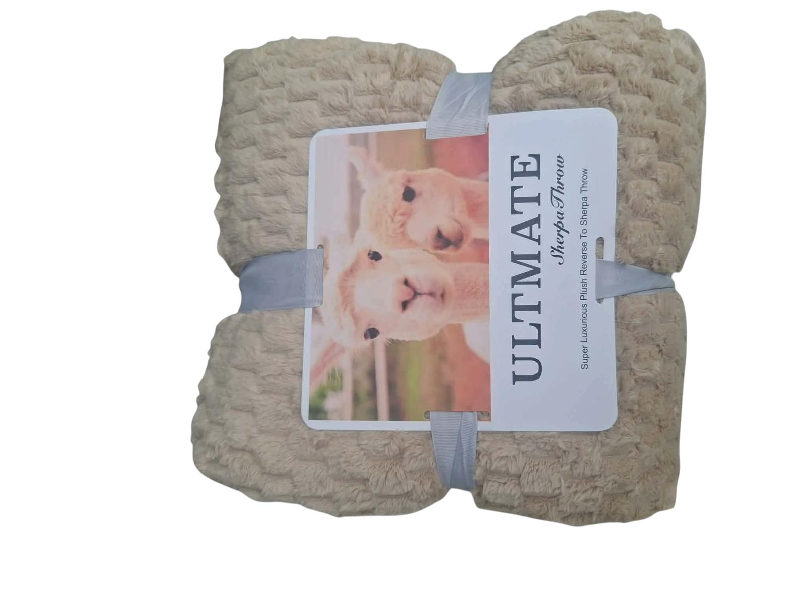Patura Subtire si Pufoasa Sherpa Crem 200x230 cm Perfecta pentru Vara si Serile Racoroase