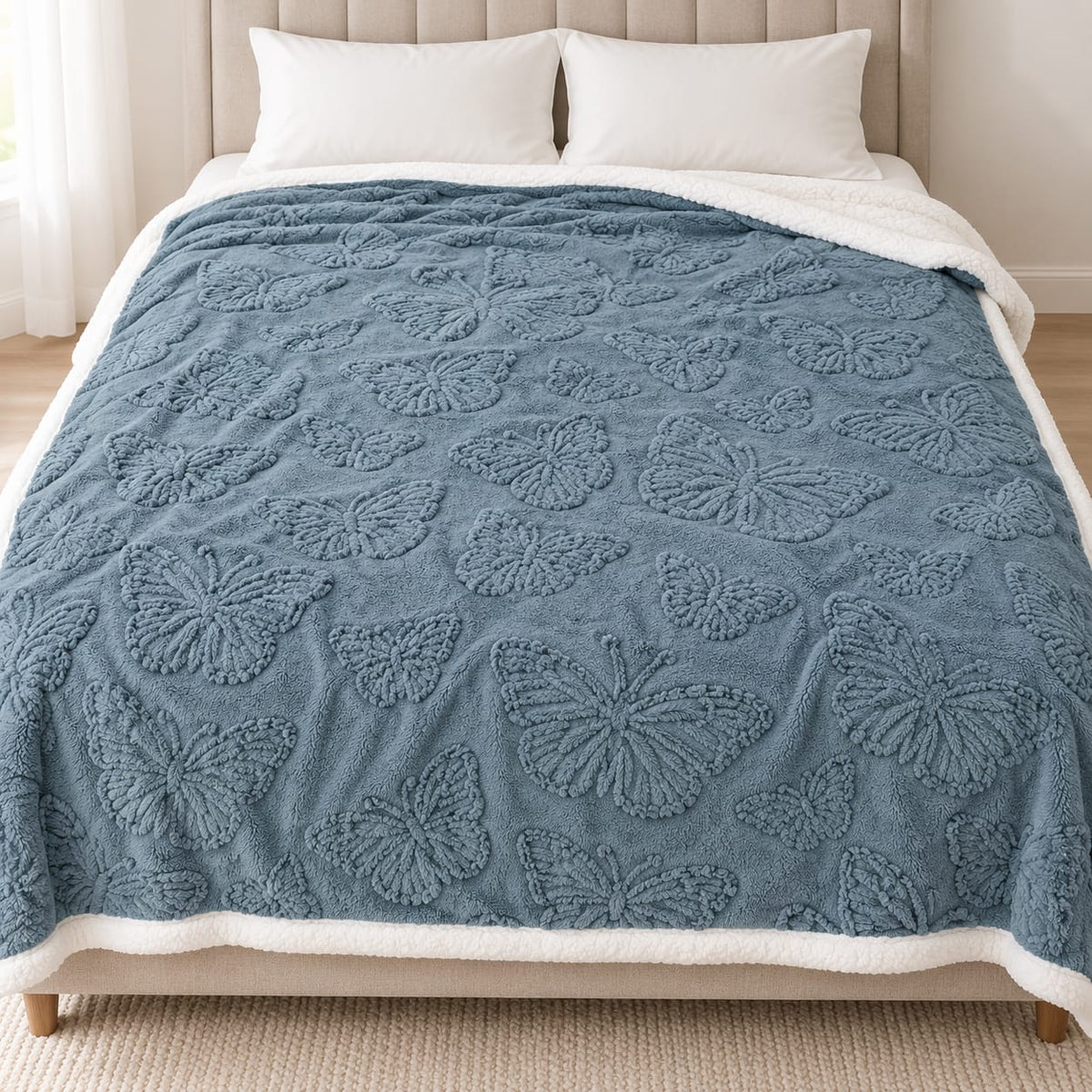 Patura pufoasa albastru-gri cu fluturi, 200x230 cm, Valentine Home