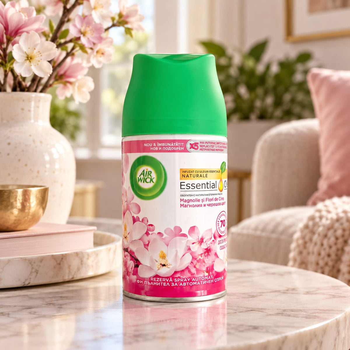 Rezerva odorizant automat Air Wick Essential Oils 250 ml, Magnolie si Flori de Cires