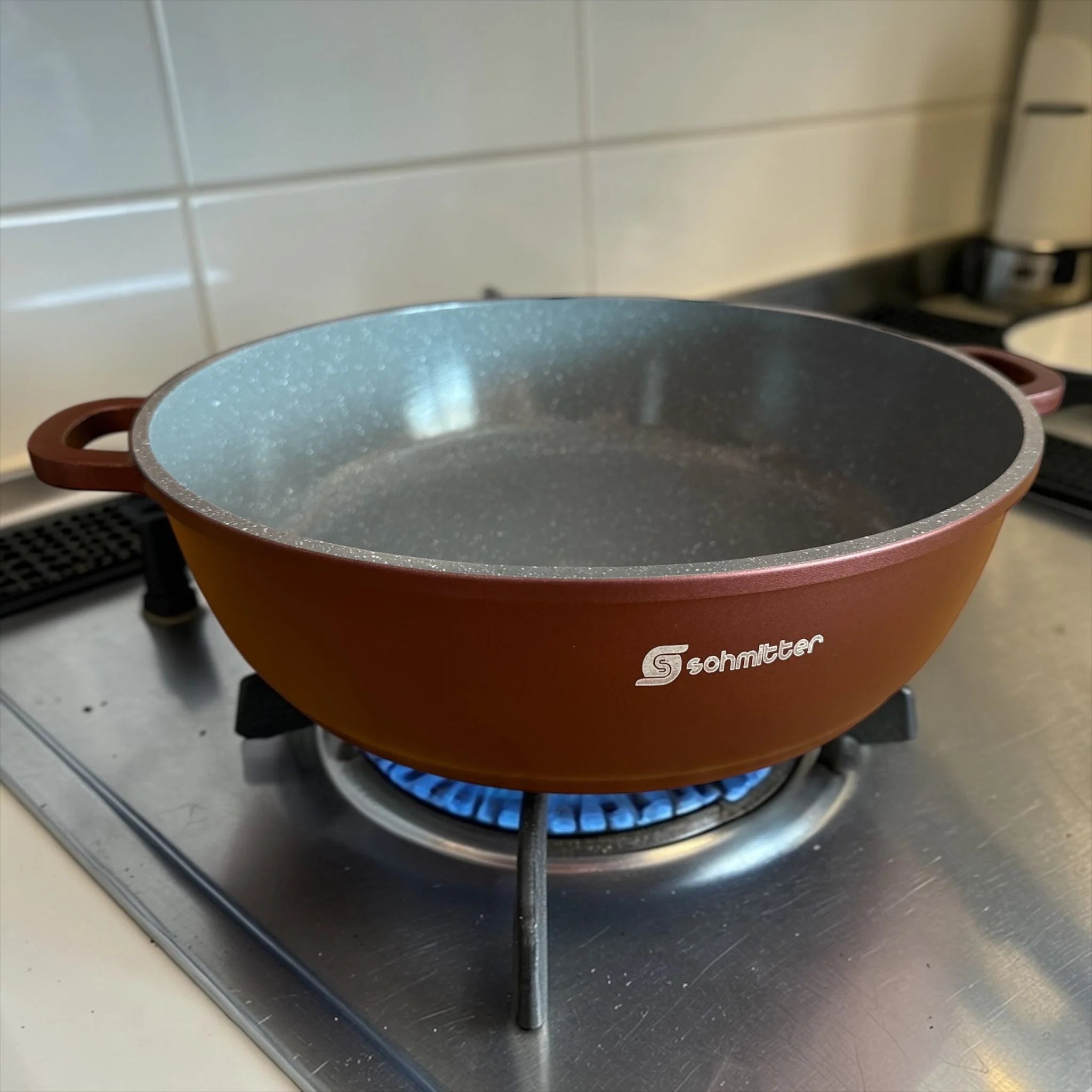 Cratita joasa Schmitter 32 cm 6.3 litri cu capac din sticla interior ceramic + paleta cadou
