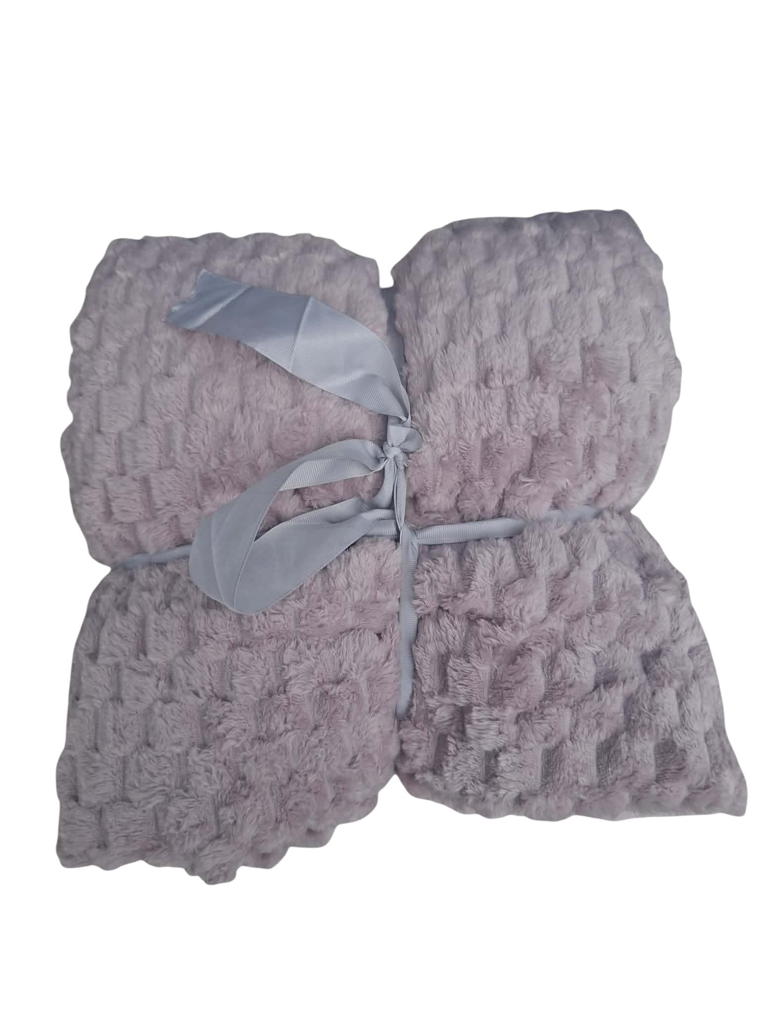 Patura Subtire si Pufoasa Sherpa Roz Pudra 200x230 cm Perfecta pentru Vara si Serile Racoroase