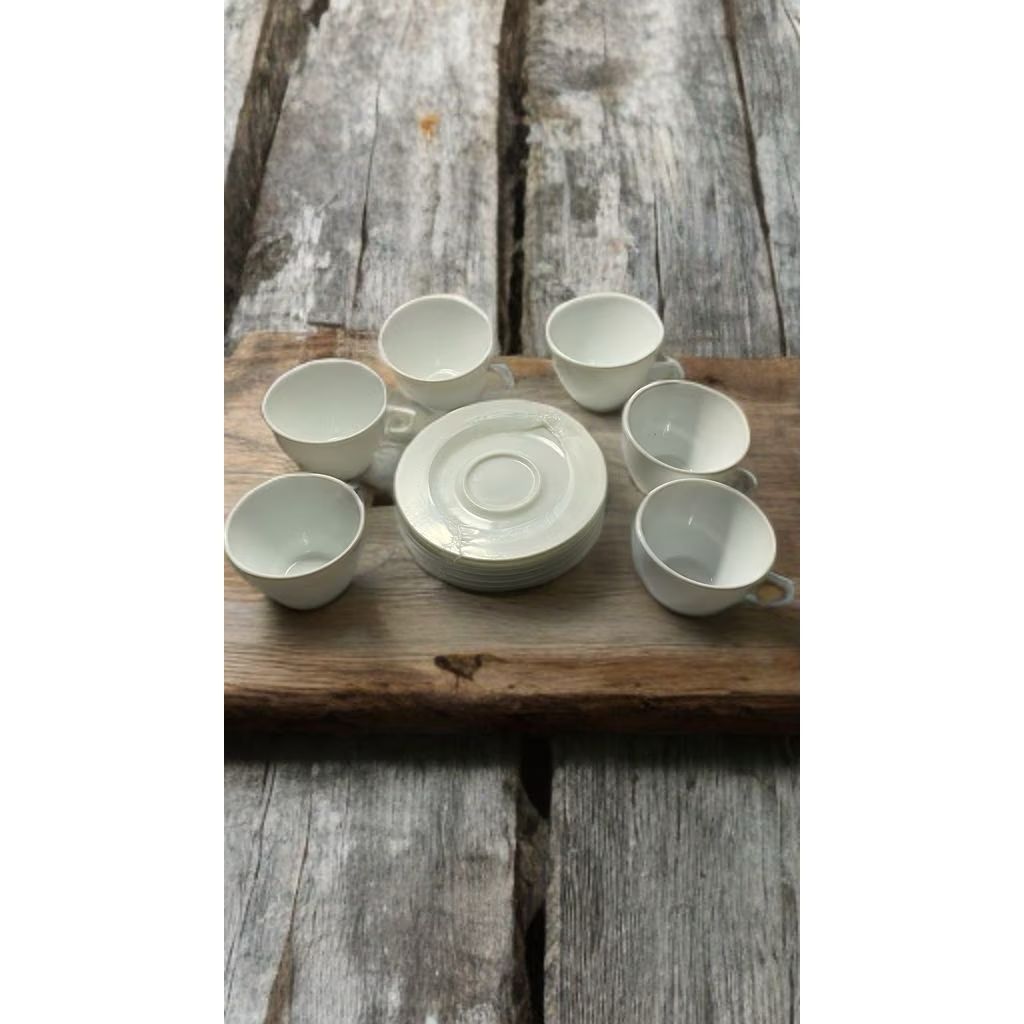 ☕ Set cafea Dinova Saina 12 piese – model alb cu linii aurii tip marmură, 150 ml – eleganță și rafinament în fiecare ceașcă!